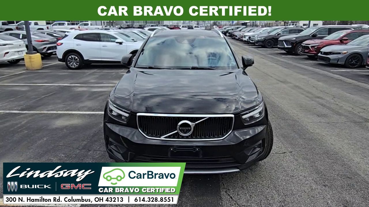 2020 Volvo XC40 Momentum