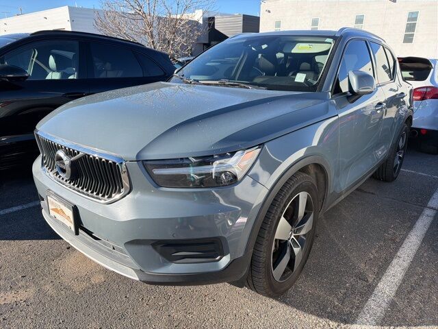 2020 Volvo XC40