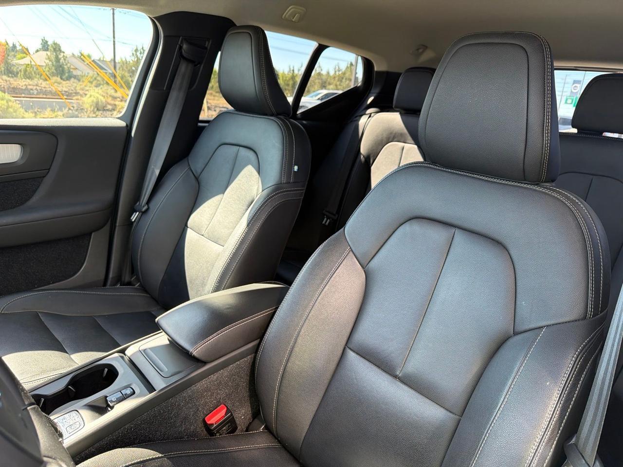 2020 Volvo XC40 Momentum Bend OR