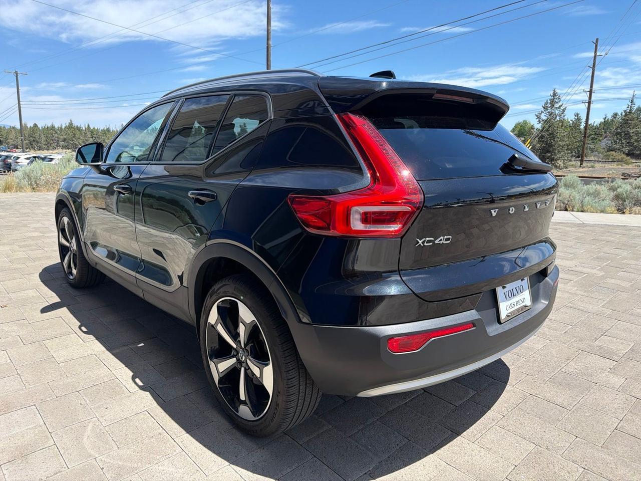 2020 Volvo XC40 Momentum Bend OR