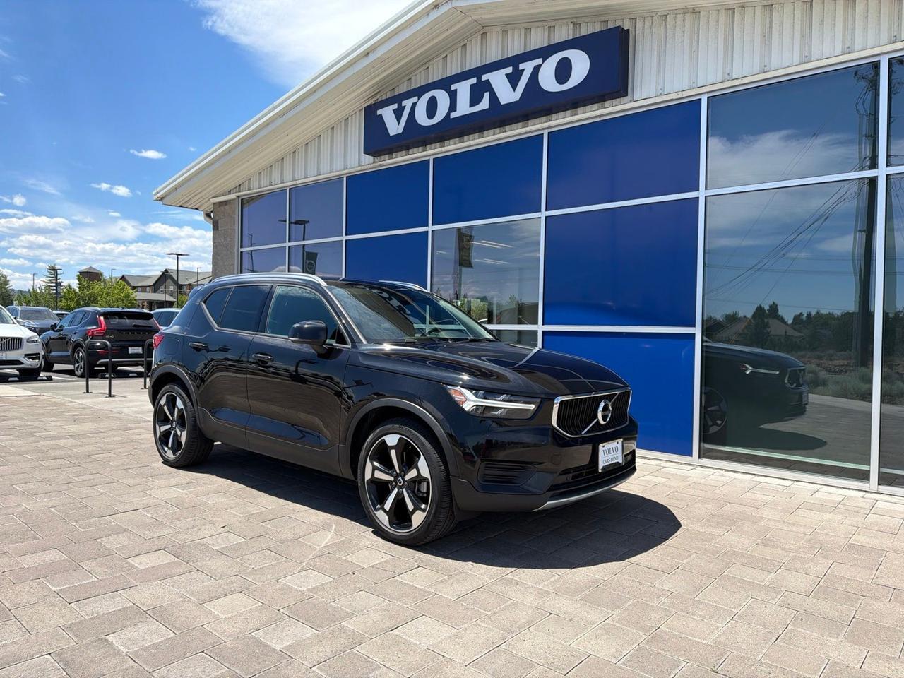2020 Volvo XC40 Momentum