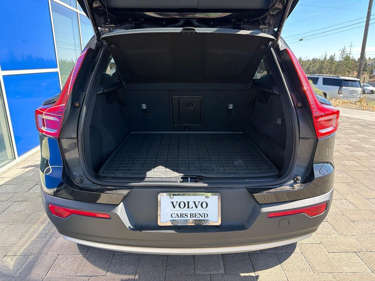 2020 Volvo XC40 Momentum Bend OR