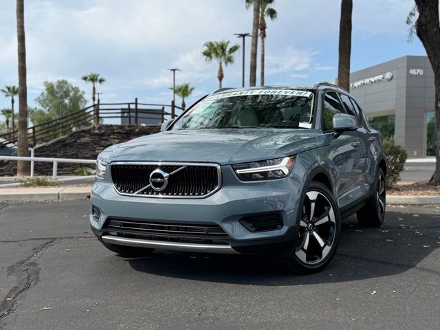 2020 Volvo XC40