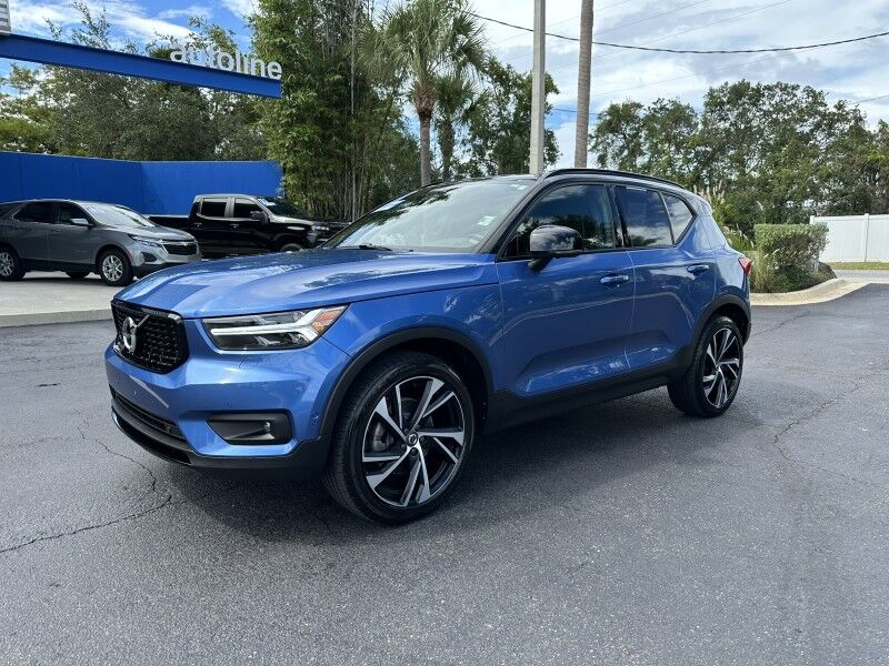 2020 Volvo XC40 R-Design