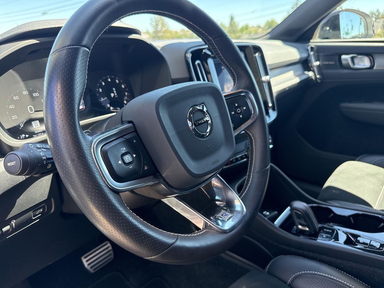 2020 Volvo XC40 R-Design Bend OR