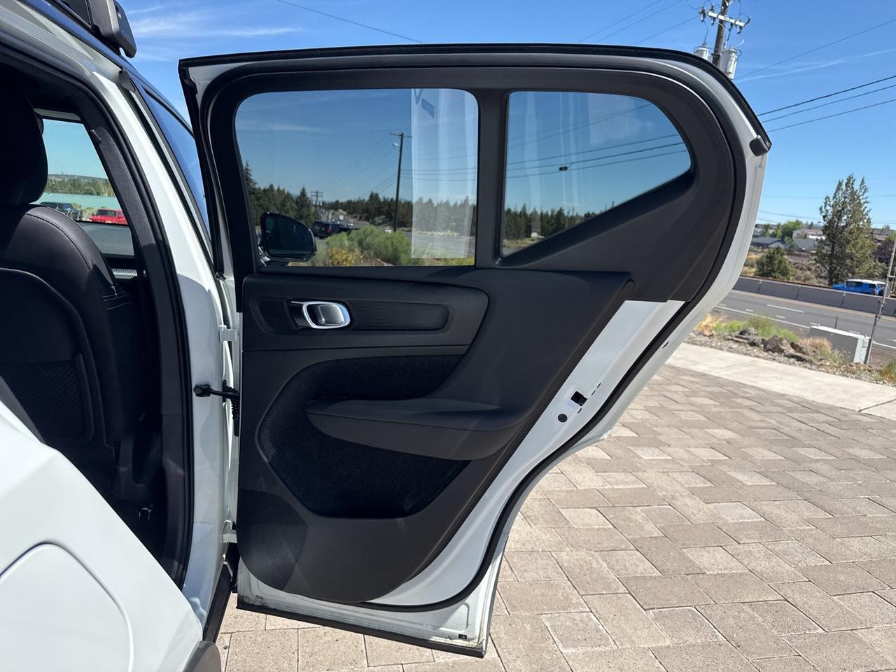 2020 Volvo XC40 R-Design Bend OR