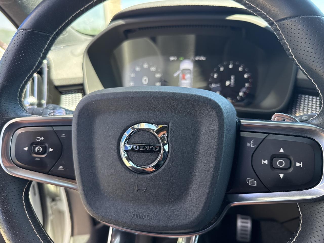 2020 Volvo XC40 R-Design Bend OR
