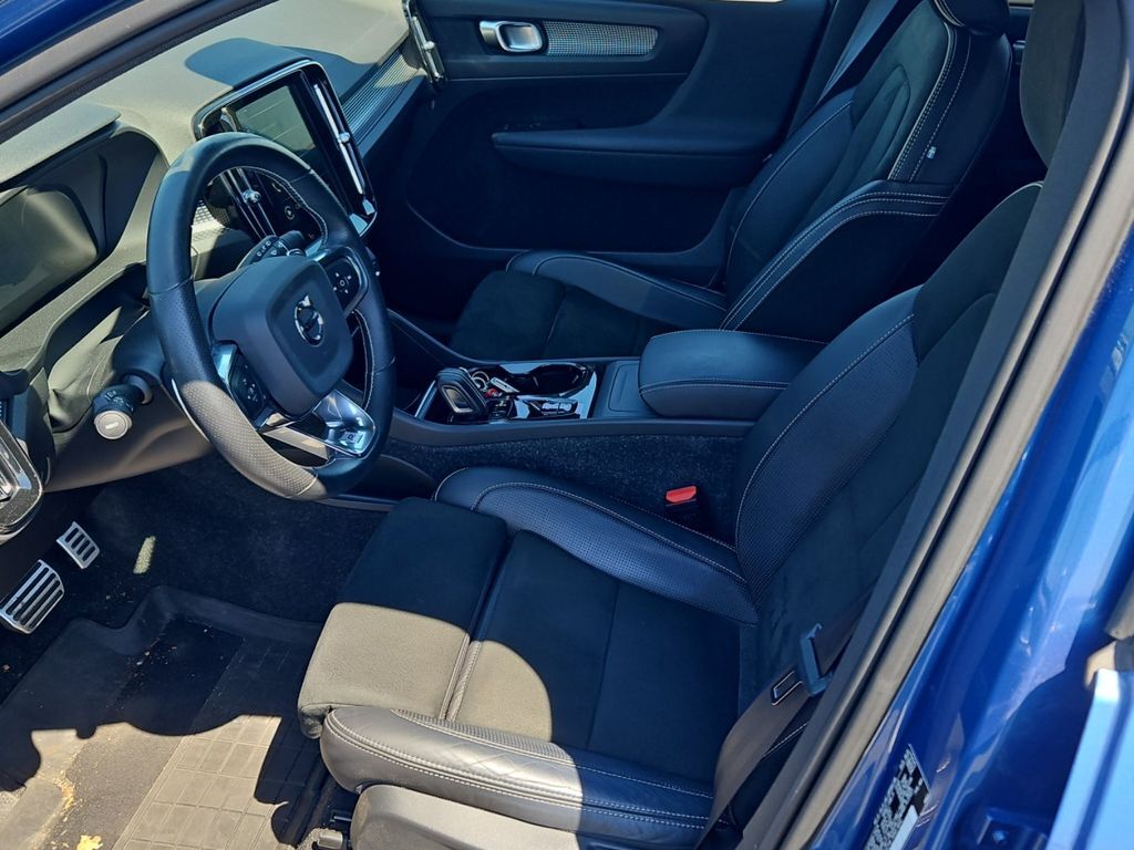2020 Volvo XC40 R-Design Milwaukie OR