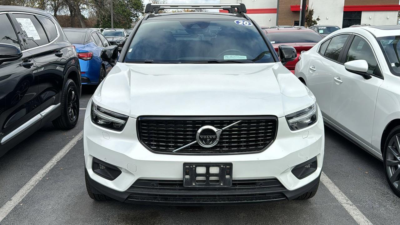 2020 Volvo XC40 R-Design