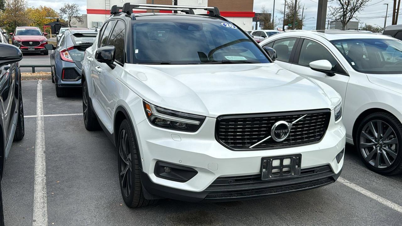 2020 Volvo XC40 R-Design