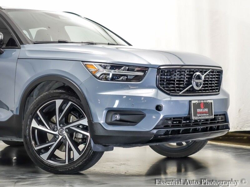 2020 Volvo XC40 R-Design Willowbrook IL