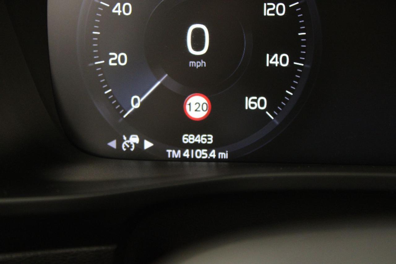 2020 Volvo XC40 R-Design Fredericksburg VA