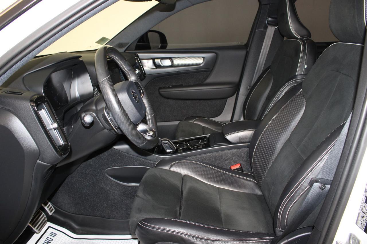 2020 Volvo XC40 R-Design Fredericksburg VA