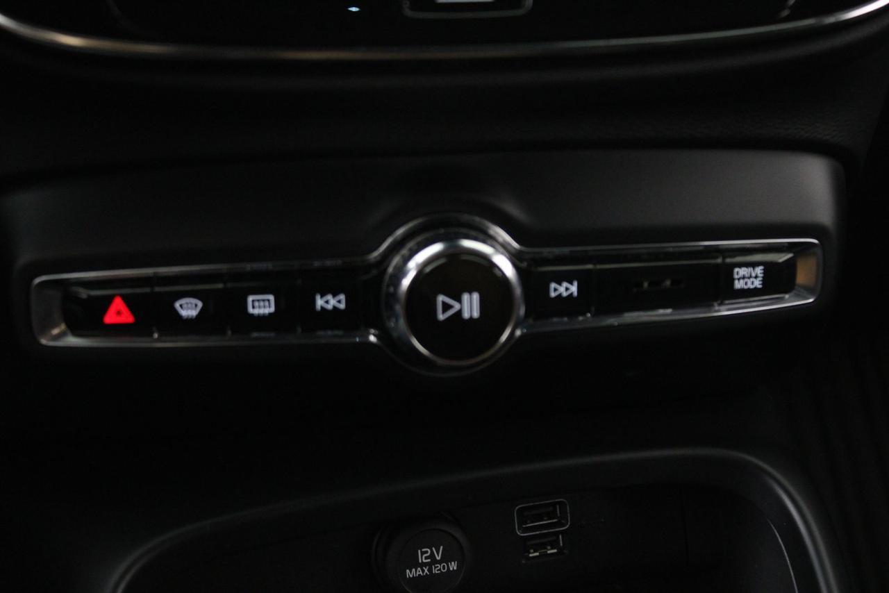 2020 Volvo XC40 R-Design Fredericksburg VA