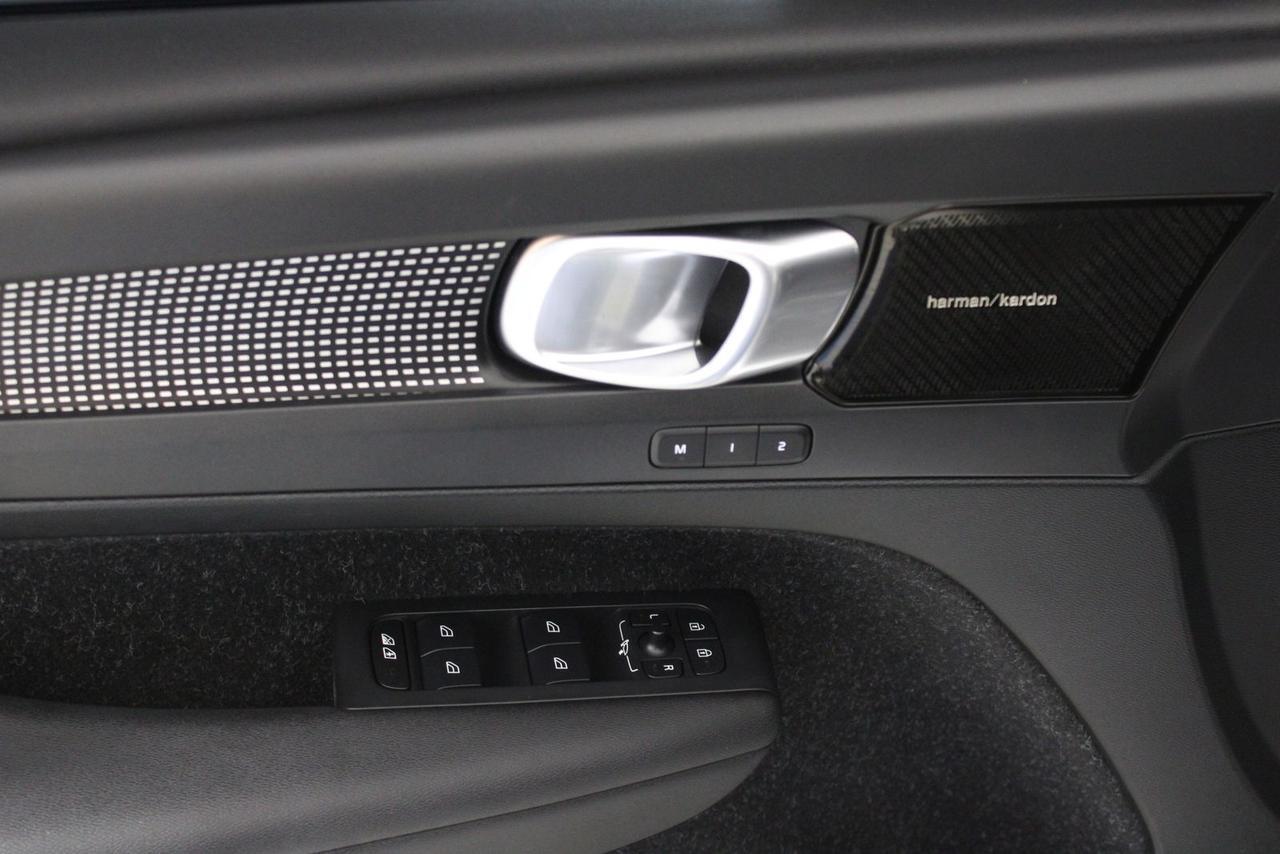 2020 Volvo XC40 R-Design Fredericksburg VA