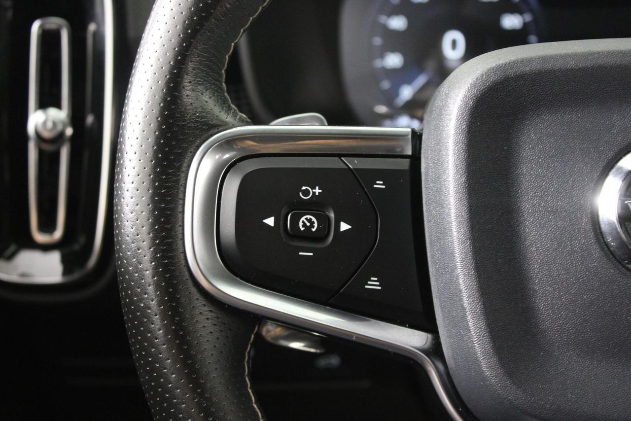 2020 Volvo XC40 R-Design Fredericksburg VA