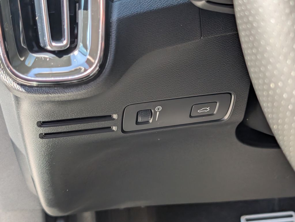 2020 Volvo XC40 R-Design Hunt Valley MD