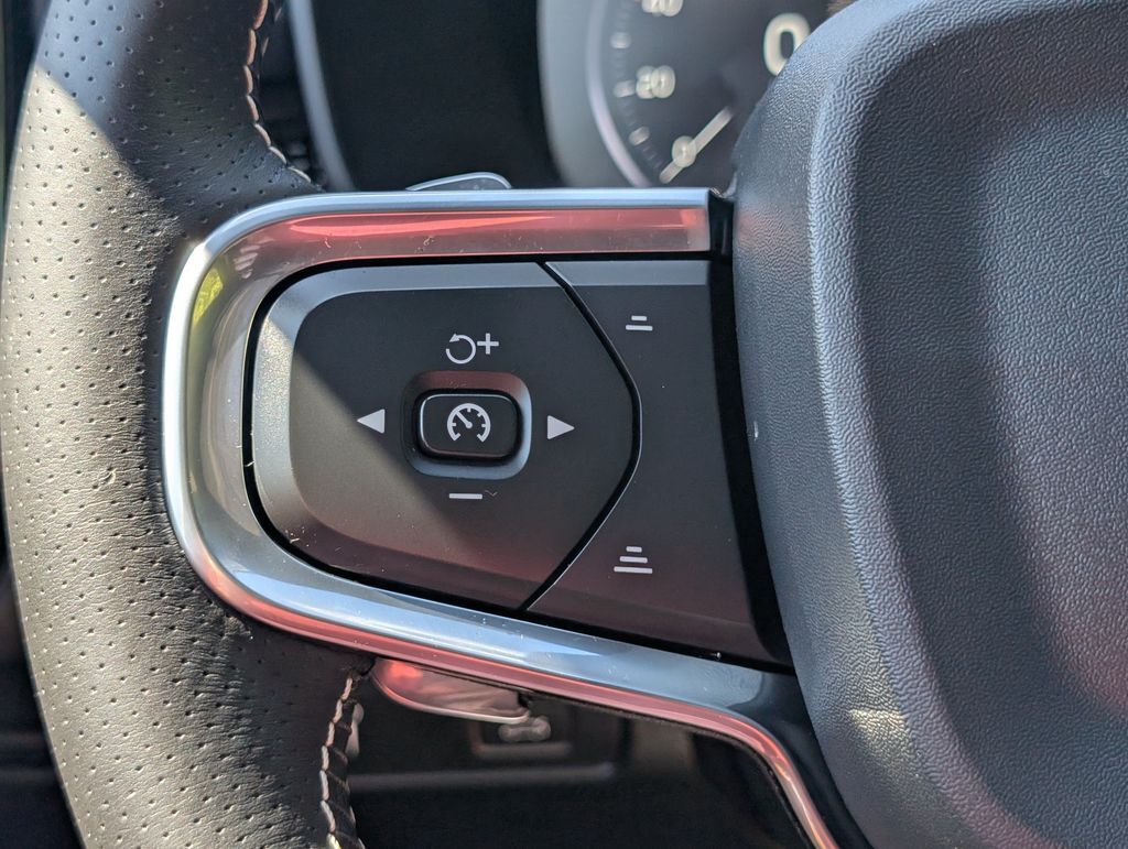 2020 Volvo XC40 R-Design Hunt Valley MD