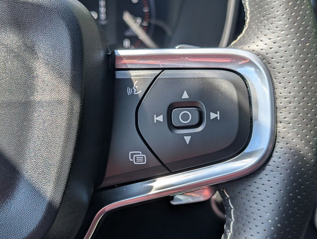 2020 Volvo XC40 R-Design Hunt Valley MD