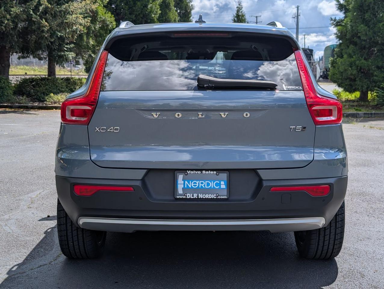 2020 Volvo XC40 T5 AWD Momentum | High Performance Audio, Heated Seats &amp; Wheel * Portland OR