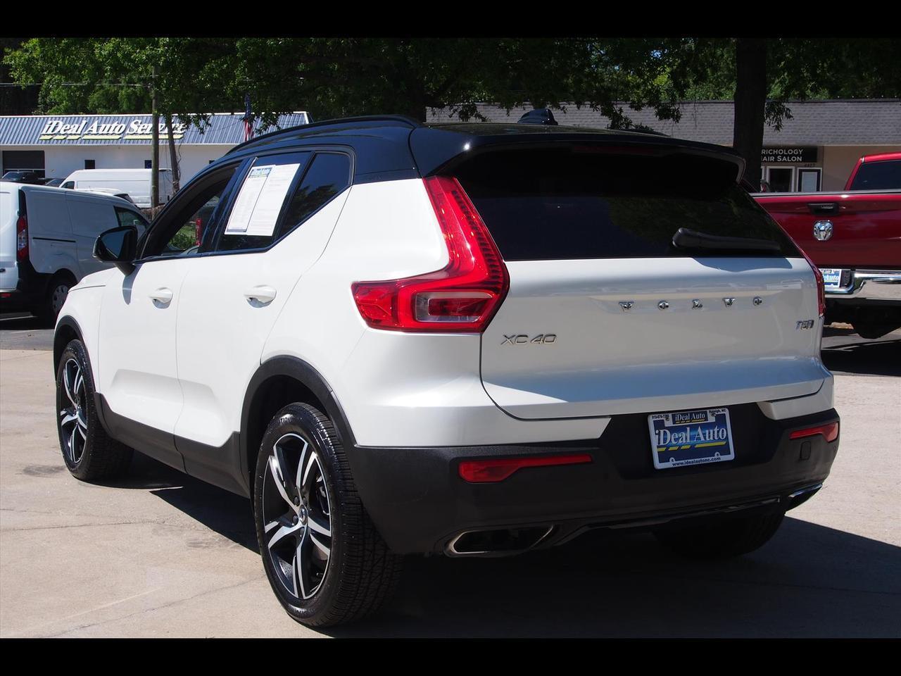 2020 Volvo XC40 T5 R-Design