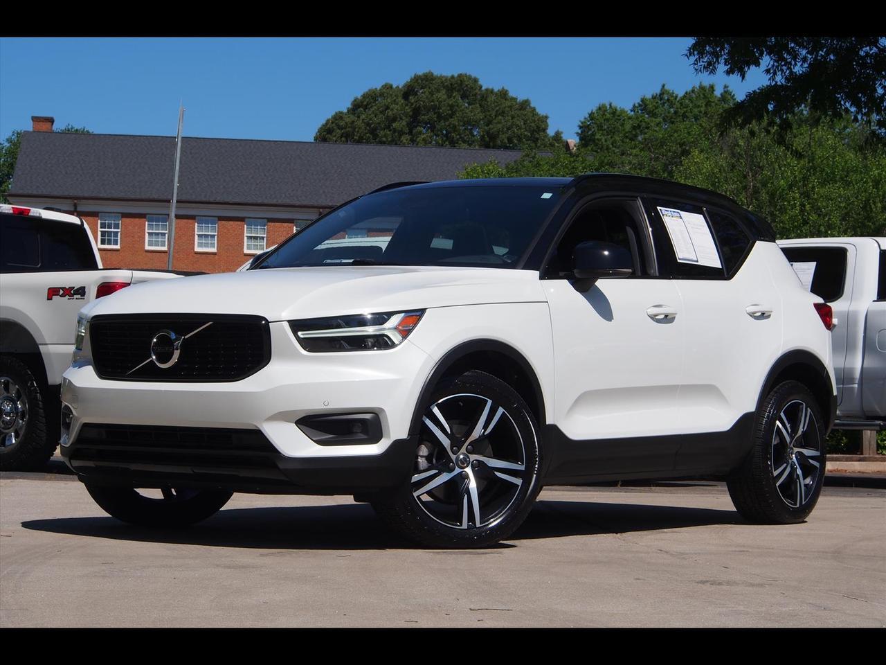 2020 Volvo XC40 T5 R-Design