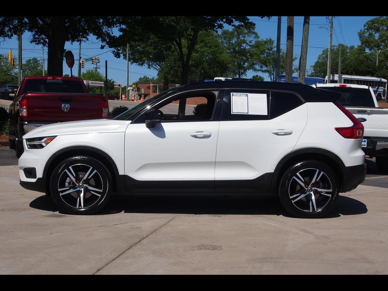 2020 Volvo XC40 T5 R-Design
