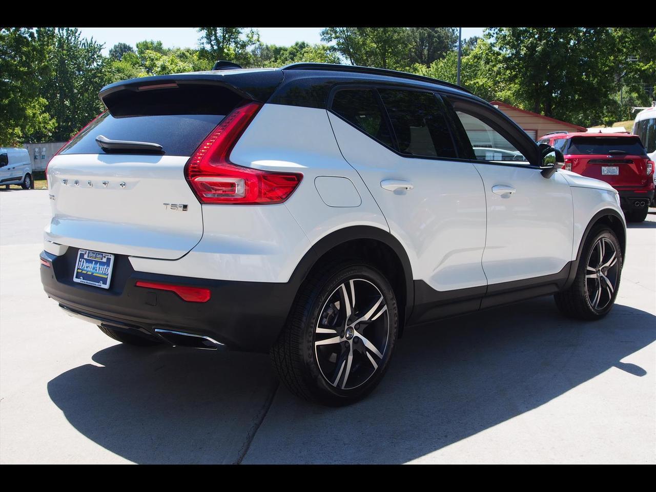 2020 Volvo XC40 T5 R-Design