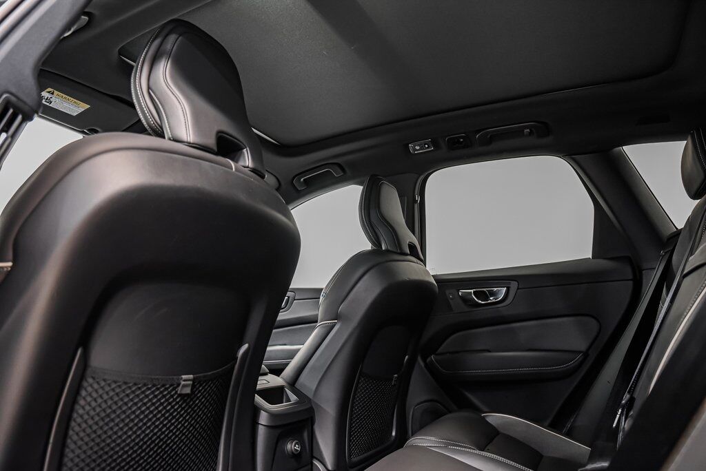 2020 Volvo XC60 Hybrid T8 R-Design Akron OH