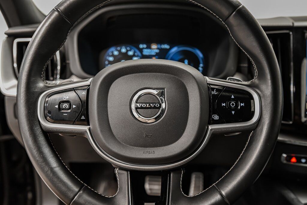 2020 Volvo XC60 Hybrid T8 R-Design Akron OH