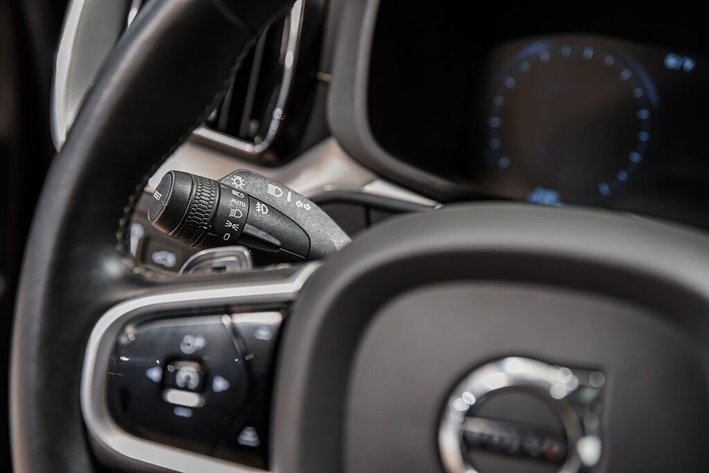 2020 Volvo XC60 Hybrid T8 R-Design Akron OH