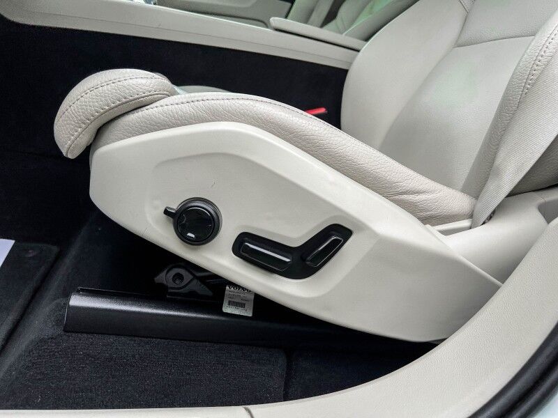 2020 Volvo XC60 Inscription Wilmington NC