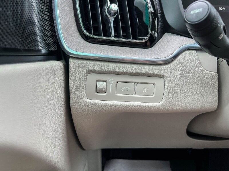 2020 Volvo XC60 Inscription Wilmington NC