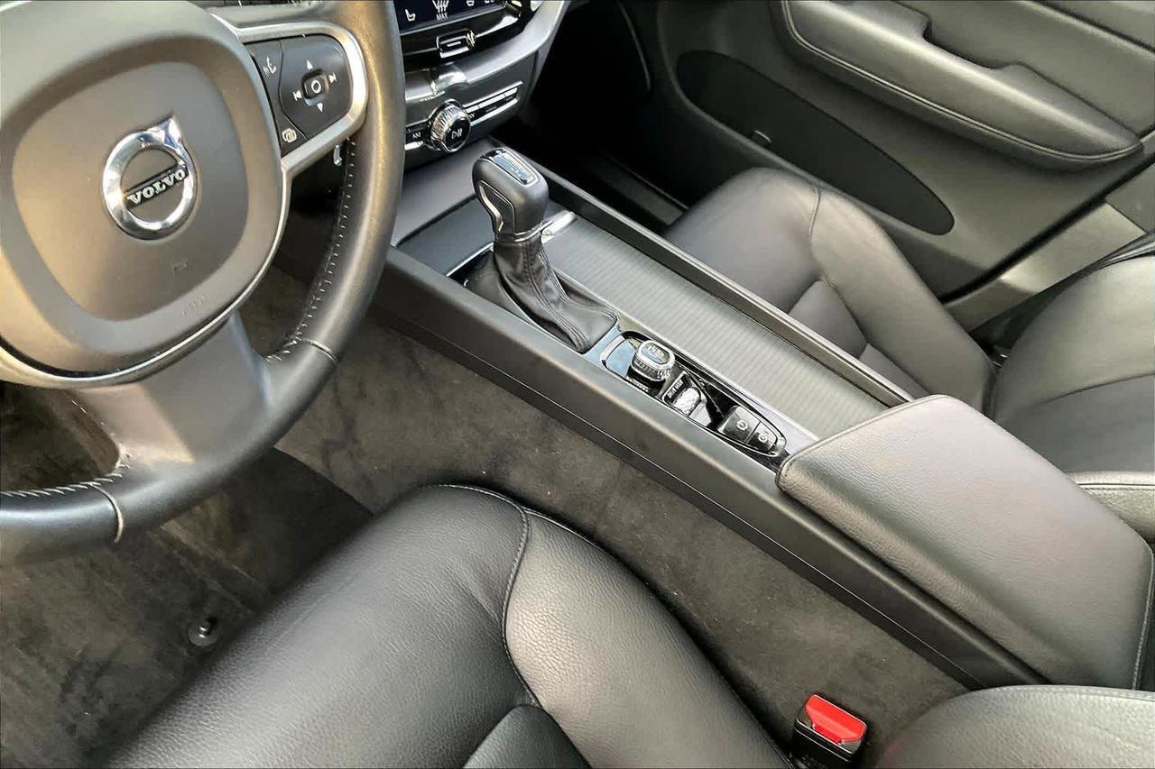 2020 Volvo XC60 Momentum Roseville CA