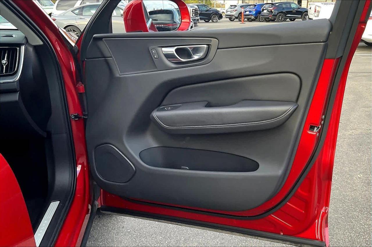 2020 Volvo XC60 Momentum Roseville CA