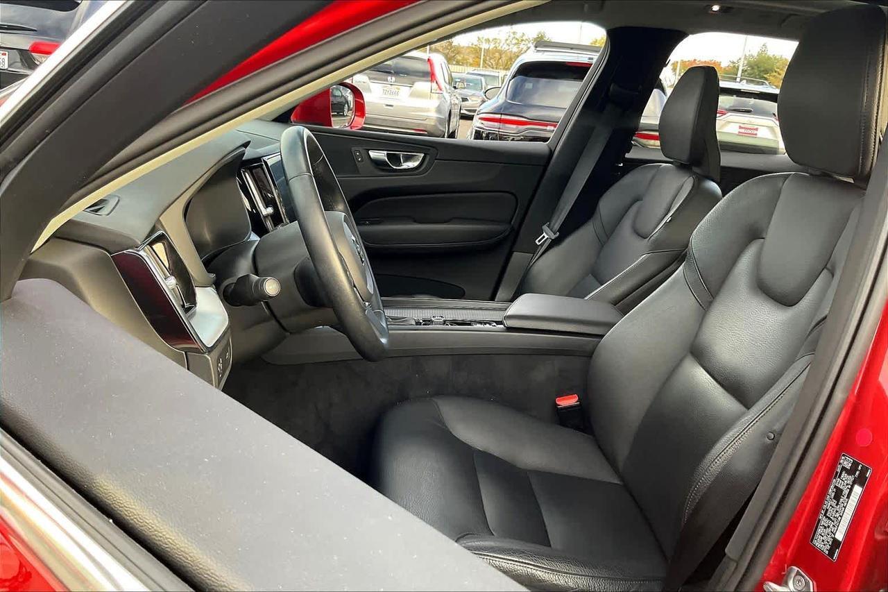 2020 Volvo XC60 Momentum Roseville CA