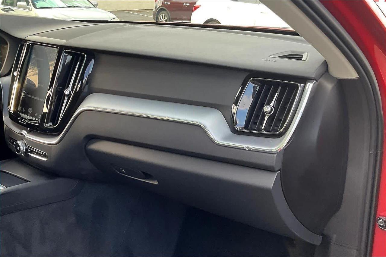 2020 Volvo XC60 Momentum Roseville CA