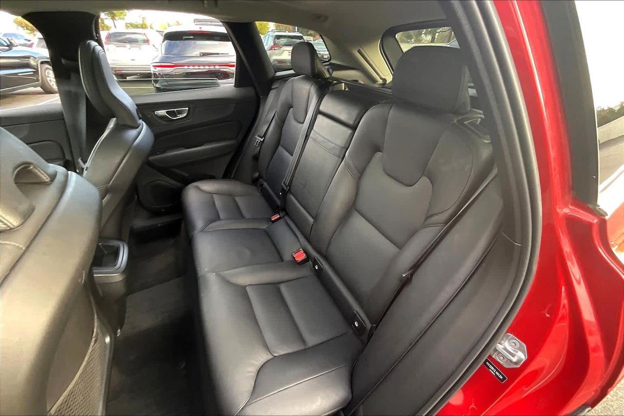 2020 Volvo XC60 Momentum Roseville CA