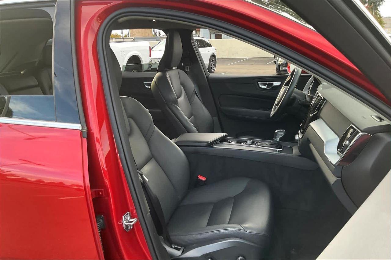 2020 Volvo XC60 Momentum Roseville CA