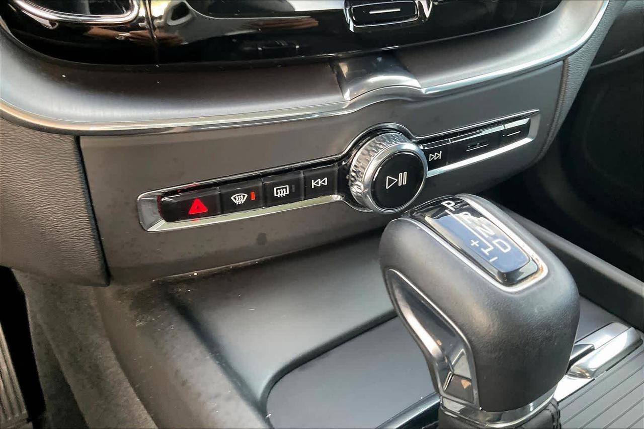 2020 Volvo XC60 Momentum Roseville CA