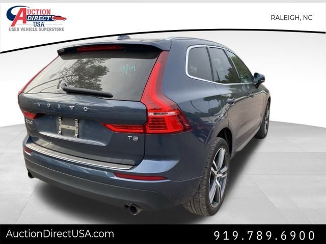 2020 Volvo XC60 T5 Momentum photo 13