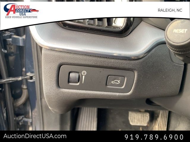 2020 Volvo XC60 T5 Momentum photo 19