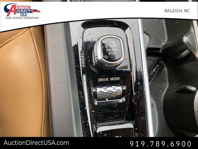 2020 Volvo XC60 T5 Momentum photo 25