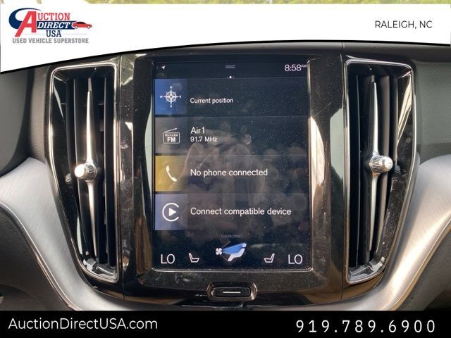 2020 Volvo XC60 T5 Momentum photo 24