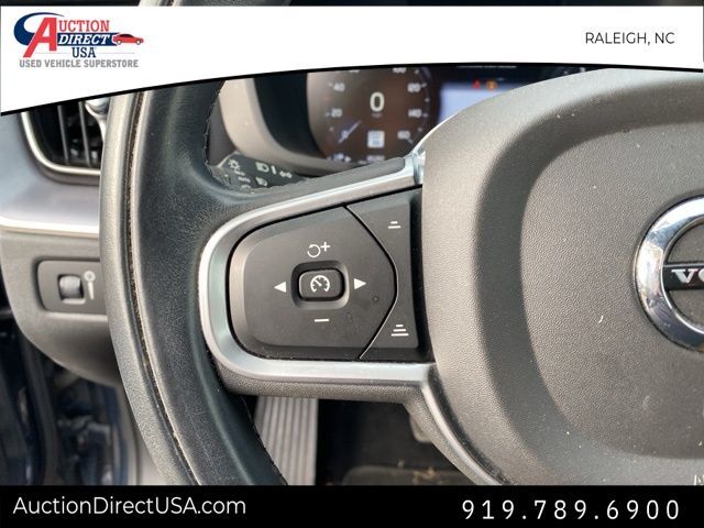 2020 Volvo XC60 T5 Momentum photo 22