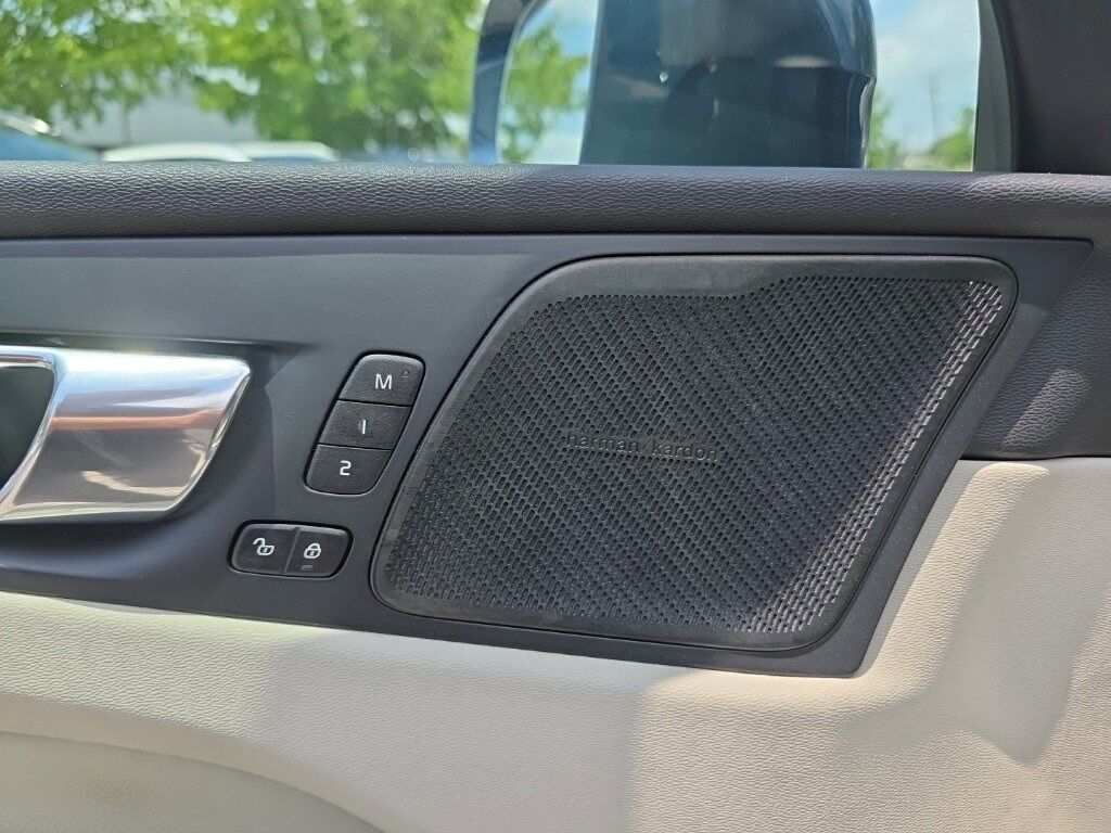 2020 Volvo XC60 T5 Momentum Hunt Valley MD