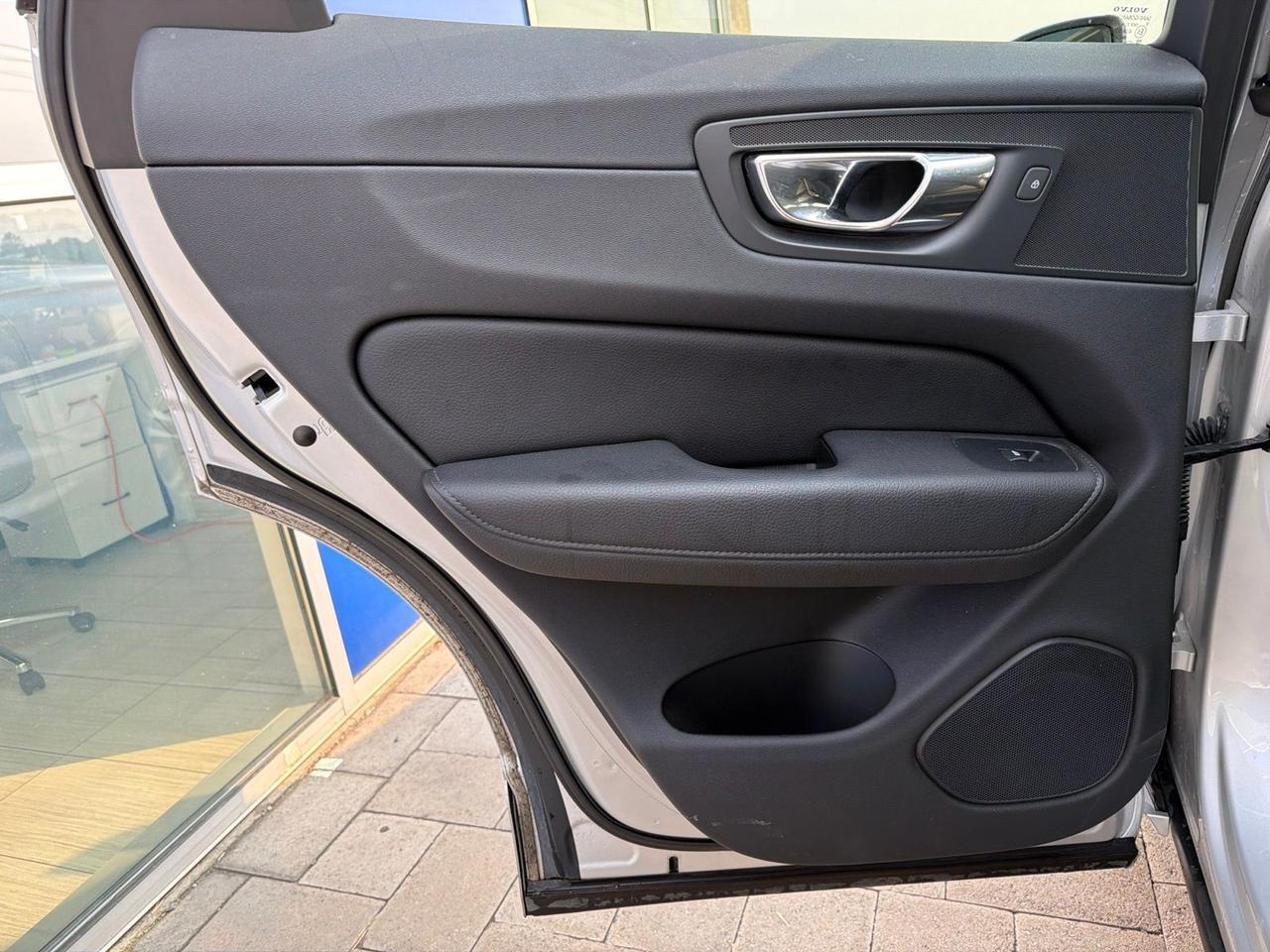 2020 Volvo XC60 T6 Momentum Bend OR