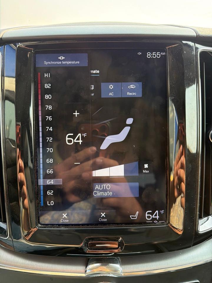 2020 Volvo XC60 T6 Momentum Bend OR