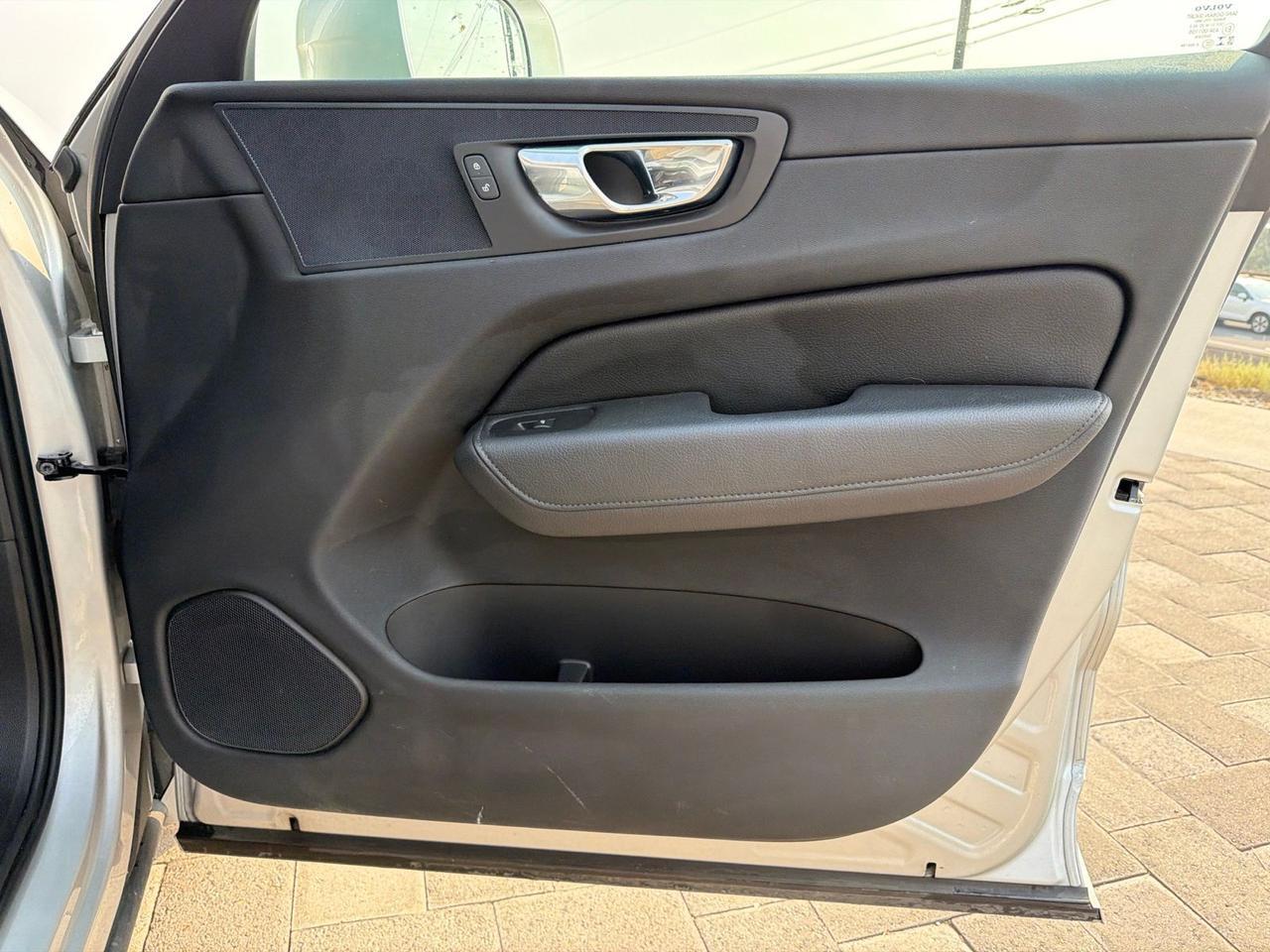2020 Volvo XC60 T6 Momentum Bend OR
