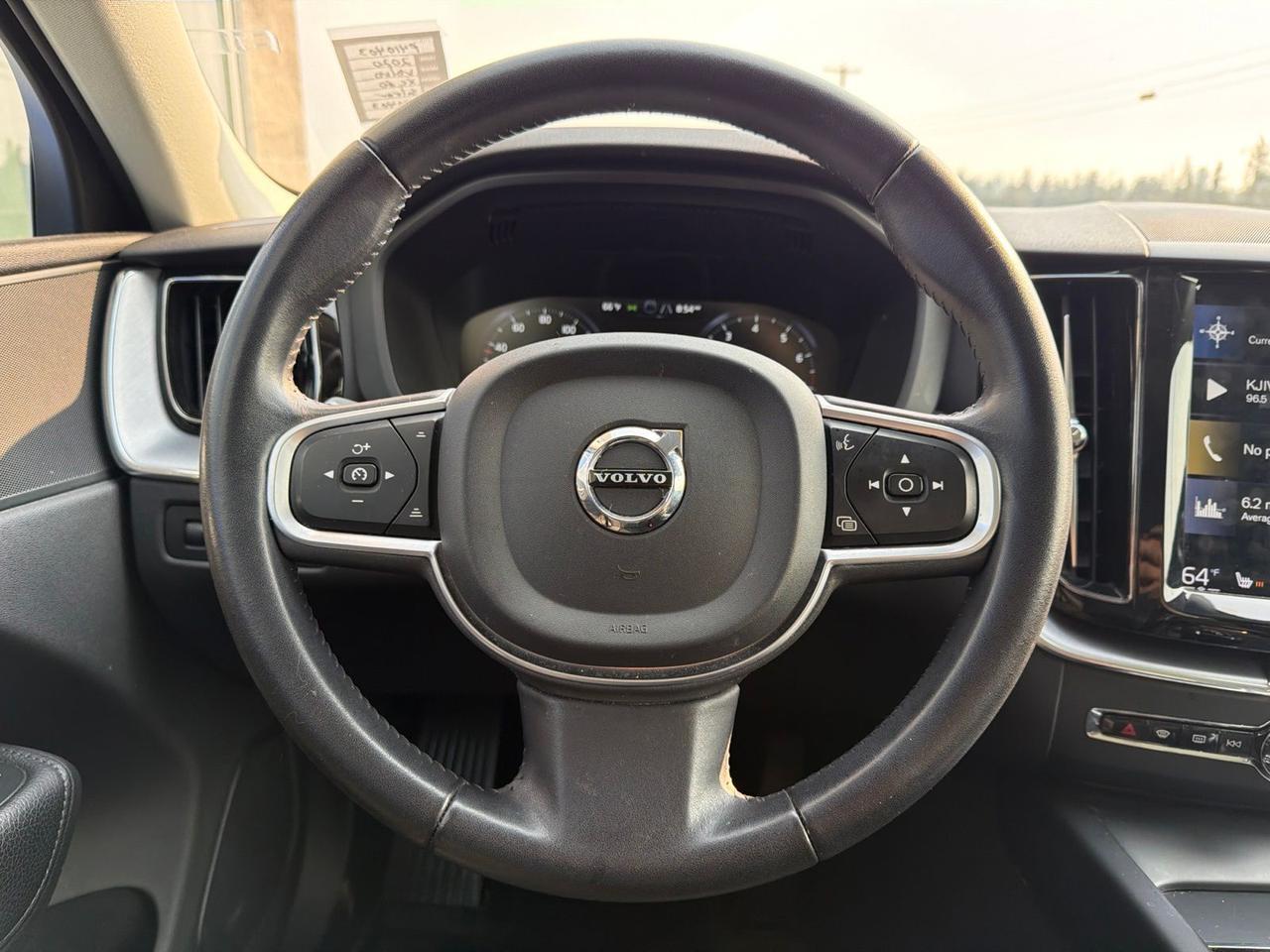 2020 Volvo XC60 T6 Momentum Bend OR